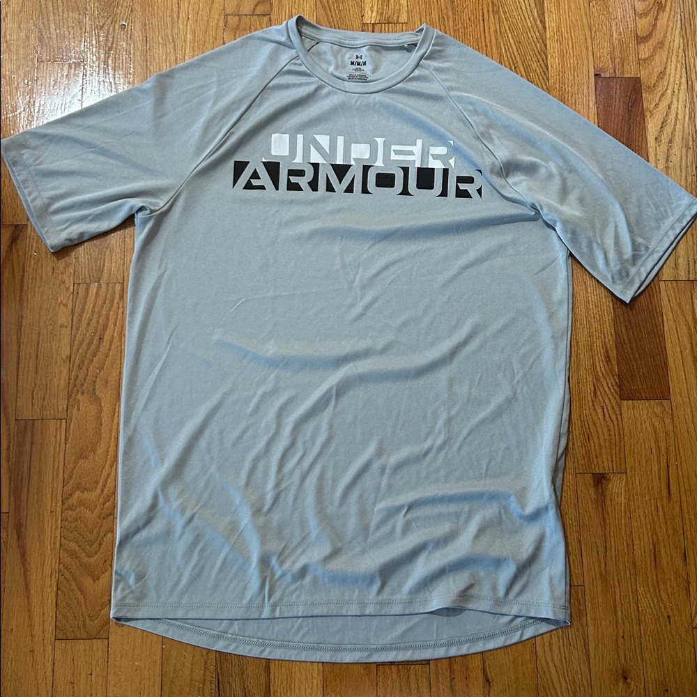 Under Armour Light Gray Athletic Tee ( 1144 )